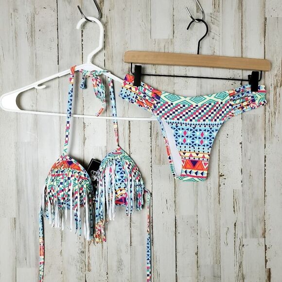 A Chic Girl Fringed Geometric Bikini Size Small - Picture 2 of 10